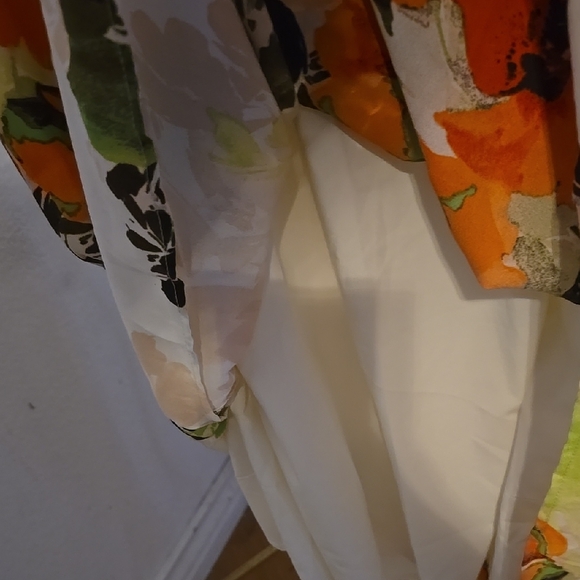 Elegant Cream and Orange Halter Midi Sundress - Picture 5 of 8